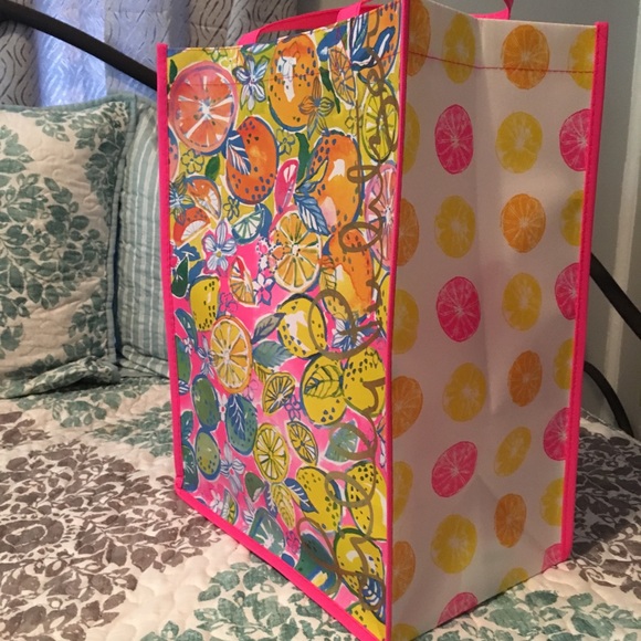 Reusable Lilly shopping tote - Picture 2 of 2